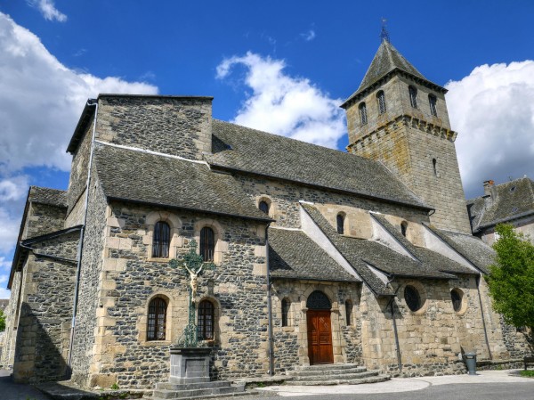 église Saint-Jean-Baptiste Pleaux