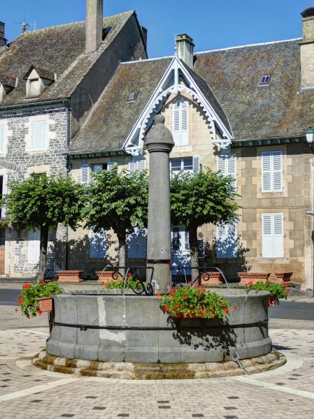 Crédit photo : Frédéric ANGOT - Fontaine place d'Empeyssine